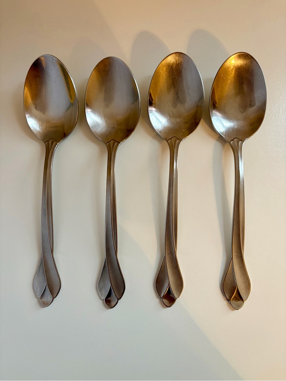 Oneida USA Tribeca Satin Place/Soup Spoon Set of 4
